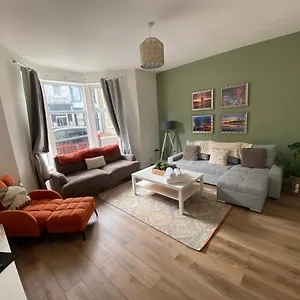  Apartment Abode - Vance Road Star House United Kingdom